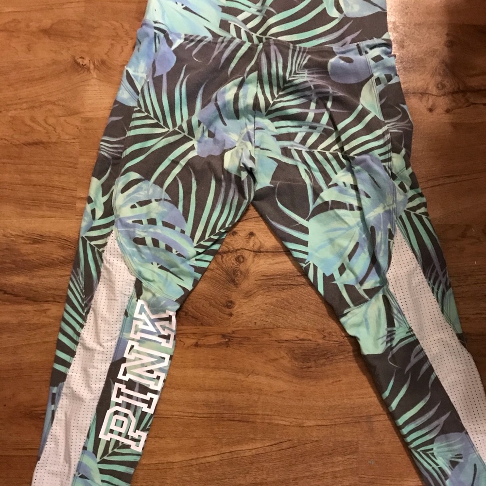 Victoria’s Secret PINK Sports Bra and Leggings